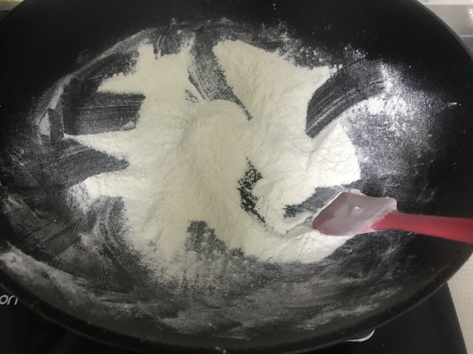 椒盐饼做法小技巧，学会可开店，香酥掉渣层次多，好吃不腻别错过