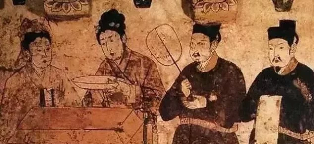 千年前一个强大民族集体消失，千年后在中国被