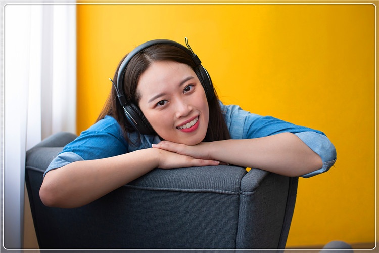 当前社会上，哪些人是比较幸福的群体？分析一下