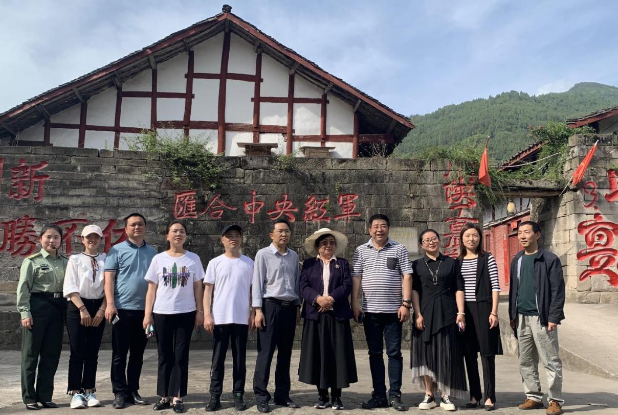 继承红色基因传承革命精神——访中国军人后代龚巧玉、龚水明