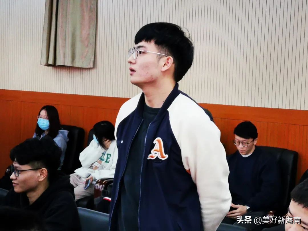 海南口腔医院董事长车道闯返校为湖北医药学院校友作励志成才报告