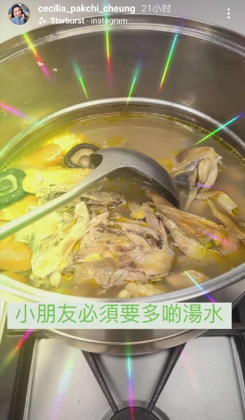 張柏芝陪兒子練射擊，煲雞湯犒勞兒子，Lucas個頭超媽媽