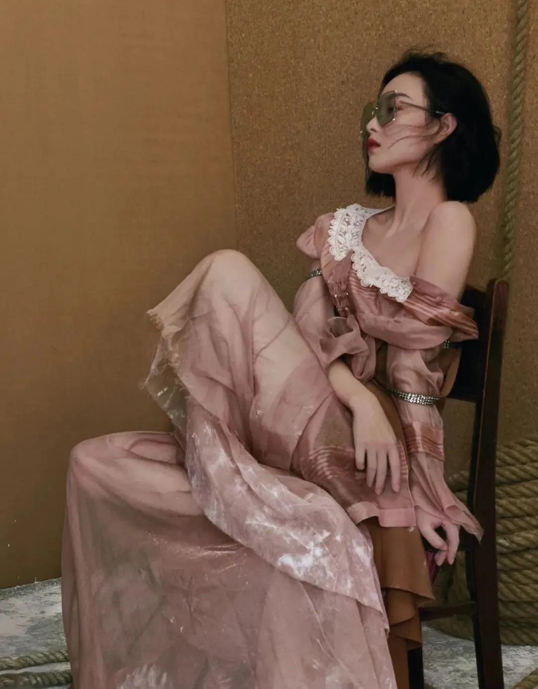 Penta提名倪妮,《流金岁月》朱锁锁换个头就翻红了,背后一扒全是黑料