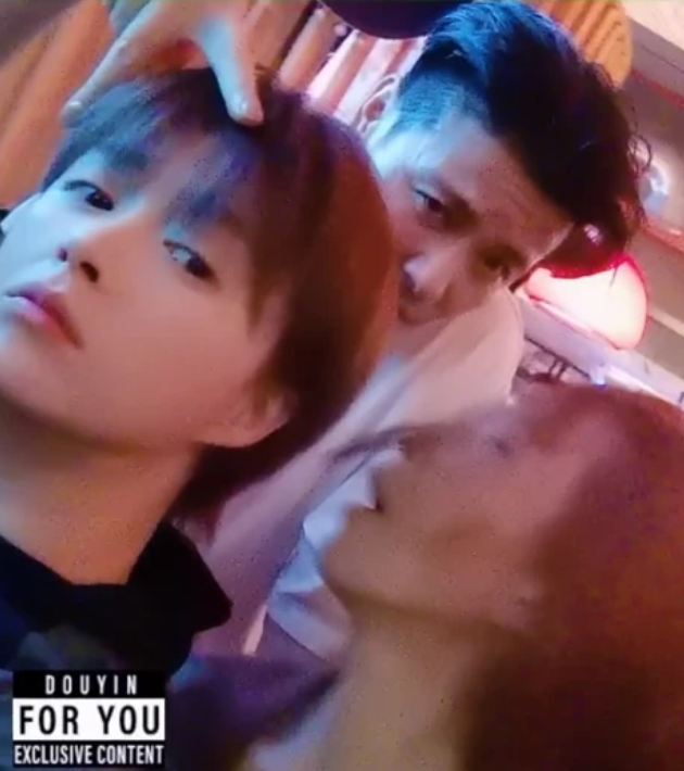 蔡少芬频繁被偶遇做医美，路人镜头下太瘦了，生仨娃还是火柴腿