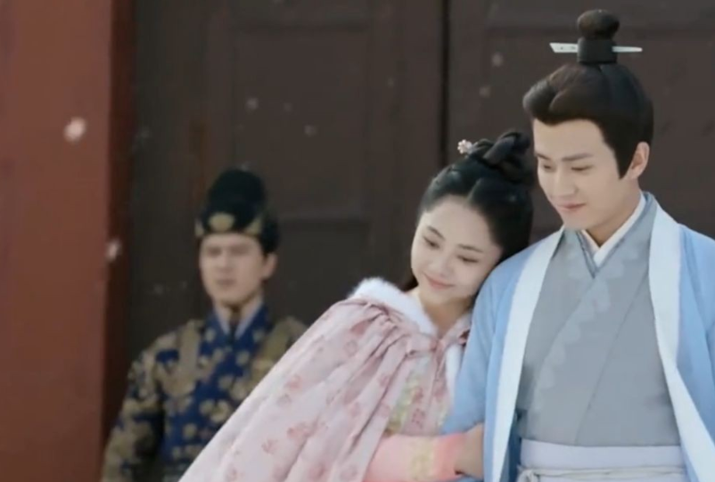 《锦衣之下》姊妹篇开拍，剧情90%相似，女主是