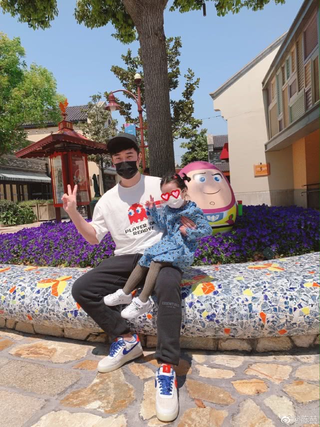 陈赫直播带货消息满天飞，李小璐被禁播，娱乐