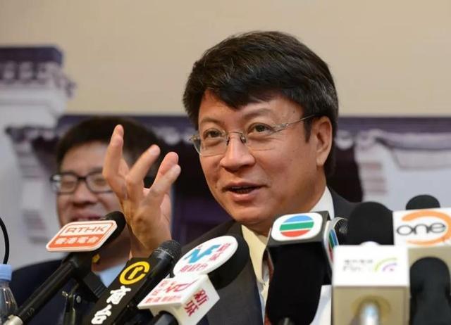 清华高材生，因意外被捕入狱！如今身价700亿，