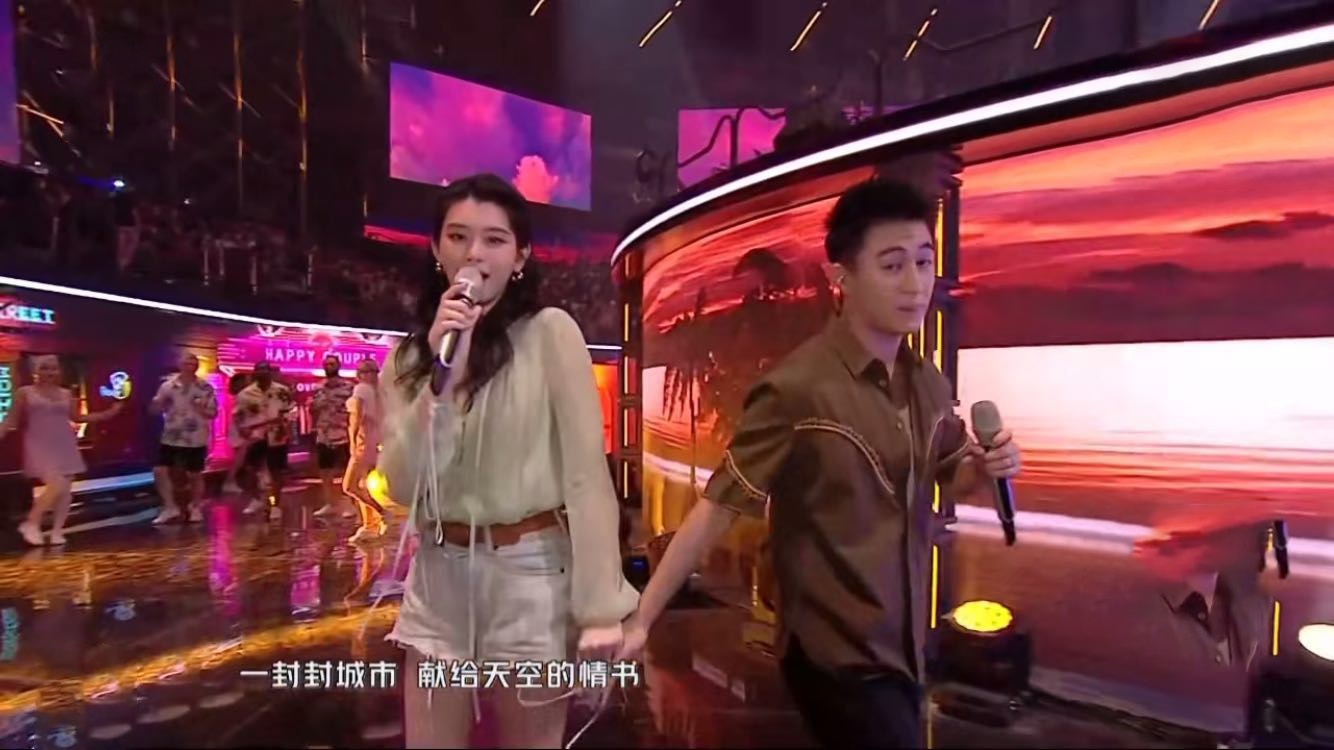 杜江張智霖何猷君三對夫婦唱情歌，一對比一對甜，霍思燕發福明顯