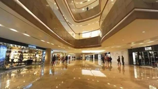 实体店破产之后，中小电商也迎来倒闭潮，最后