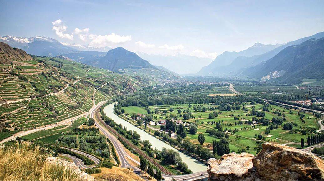 罗纳河谷：法国最大的法定红葡萄酒产区