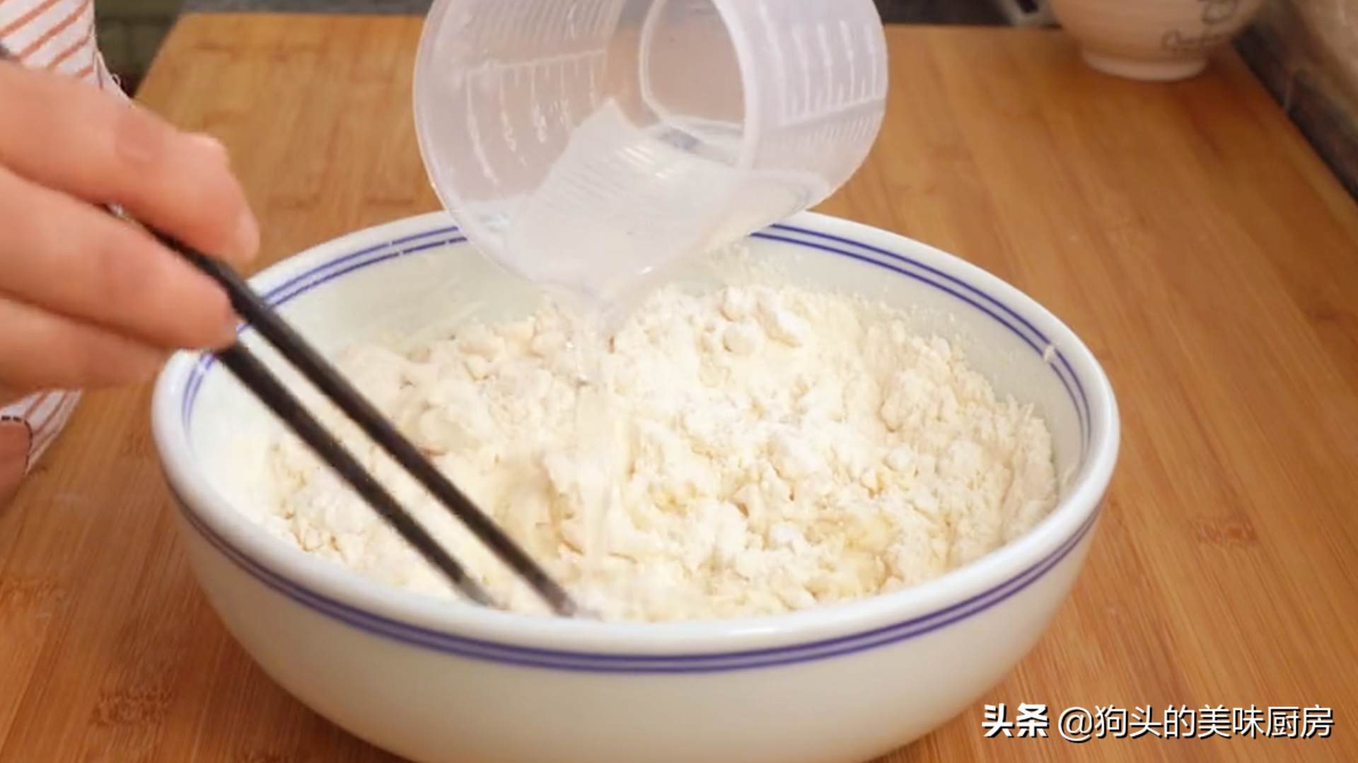 盤絲餅，最簡單實用的做法，劃一劃，抻一抻，絲絲分明，口口留香