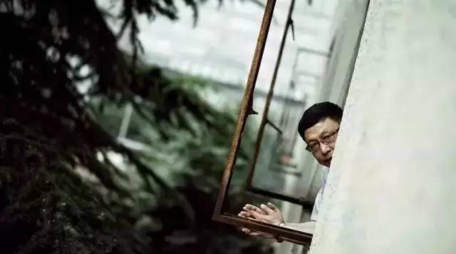 他是北大才子，留学却沦为外卖小哥，蛰伏30年，