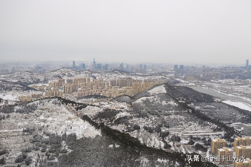 Jinan snowed, boat takes new city of Jinan the eastpart part, take the beautiful scenery after you watch snow