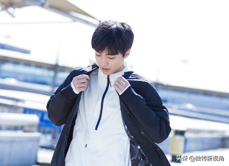 饭圈文化太可怕！继肖战后，又一明星粉丝拉学生参与应援