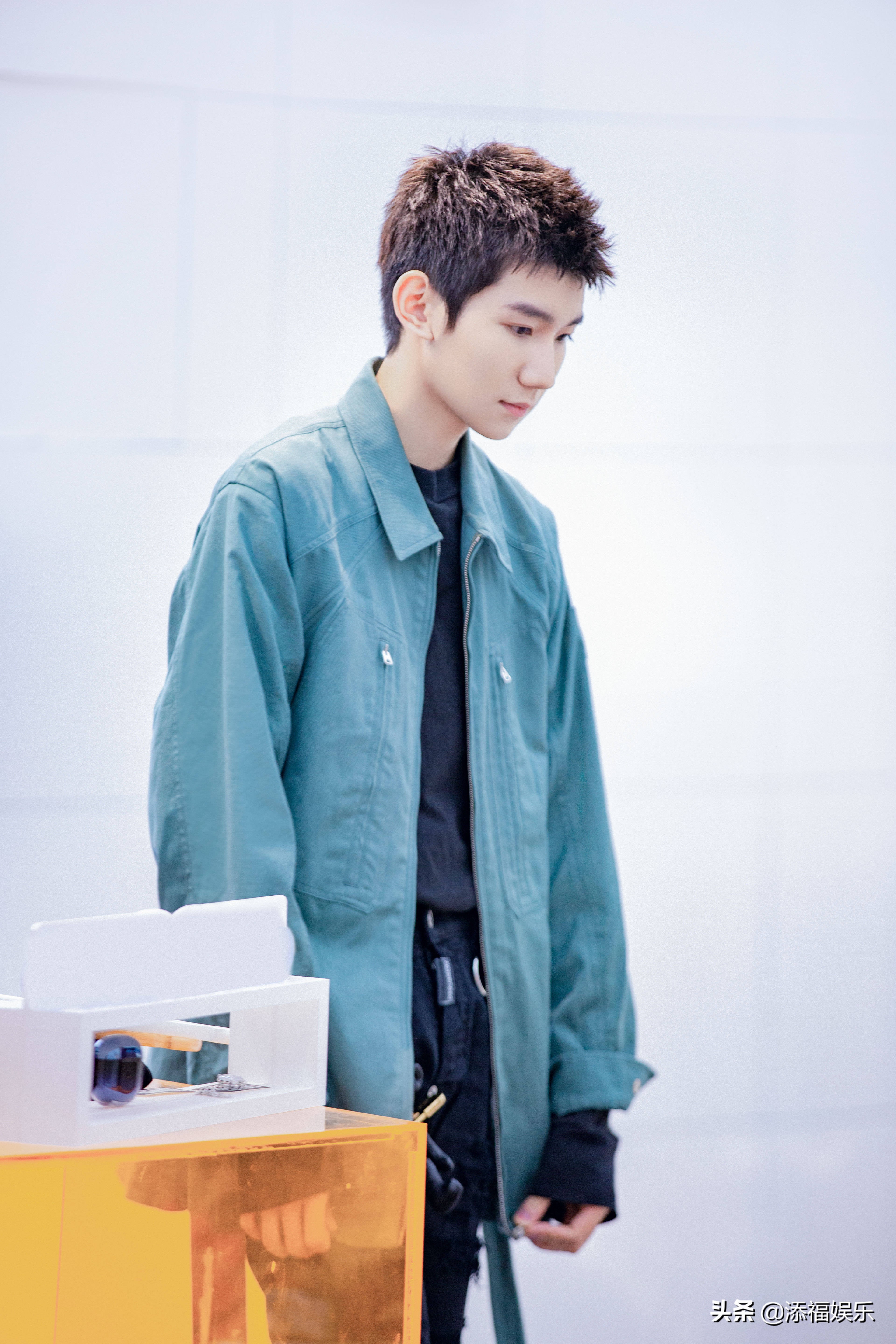 王源语录不光出现在统考试卷中，还出现在金句