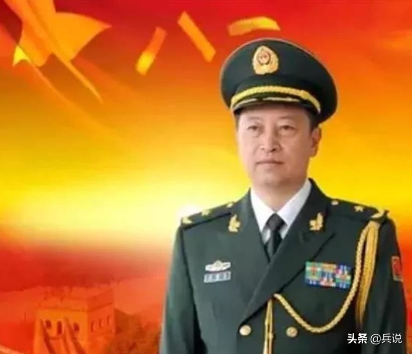 镜头里的将军：赵宗歧审问越军少尉，拍桌子大吼，吓得俘虏打抖