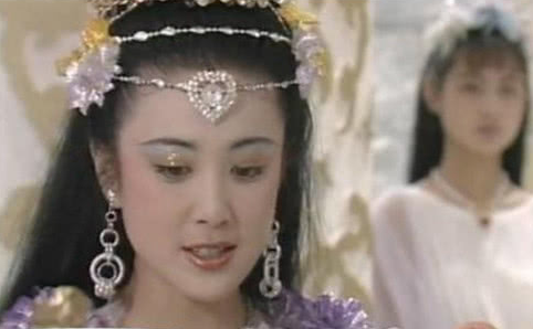 “最美妲己”傅艺伟：25岁爆红后息影经商败光家