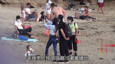 方媛深夜曬母女同框，單手抱娃媽媽力max，女兒睡前撒嬌超黏人