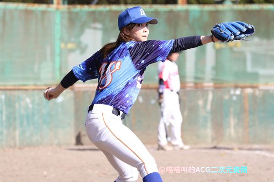 日本棒球正妹「笹川萌」轉職UP主後不如意，教學視頻不如換下衣服