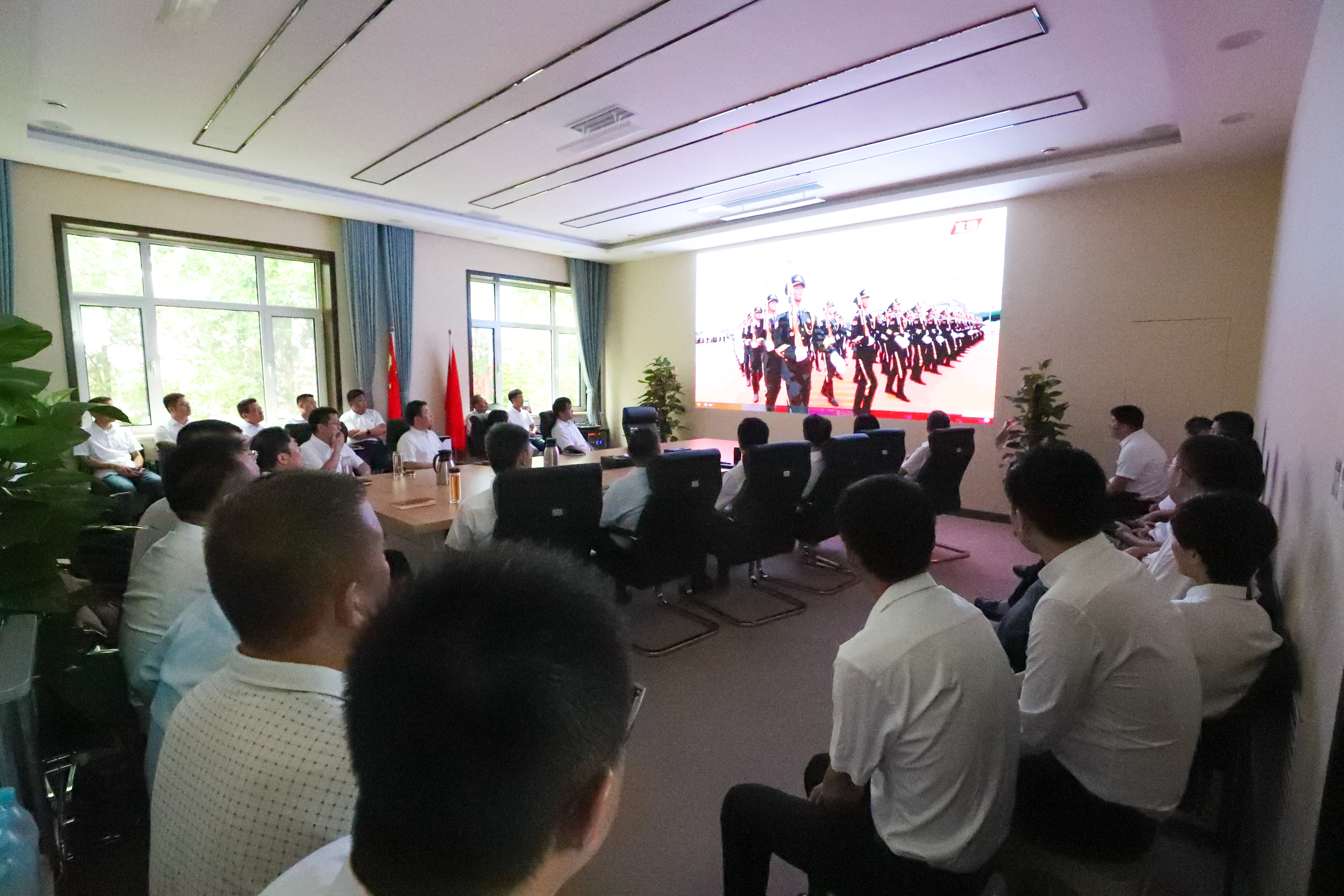 济南新材料产业园区收听收看庆祝中国共产党成立100周年大会