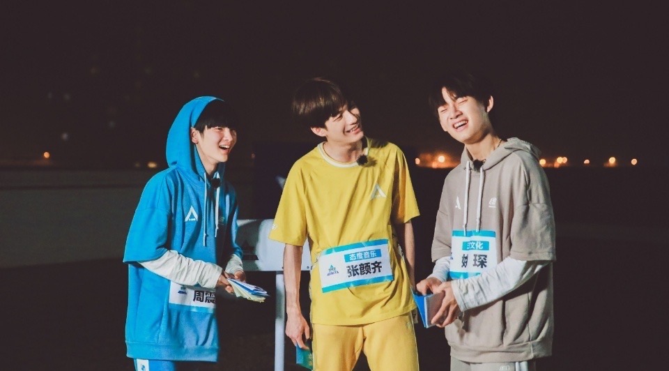 Sing jump Rap is completely useless, bind teammate, is R1SE Zhang Yan weighed together unexpectedly " terrestrial rope made of hemp " ? 