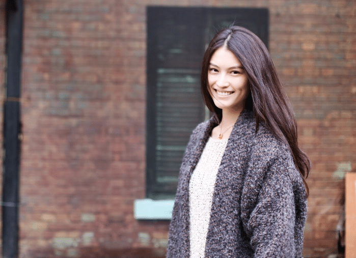 她17年前靠给李咏砸金蛋为生，现事业如日中天