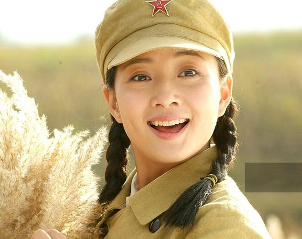 出道18年，演员殷桃的嘴为什么一直是破的？采访