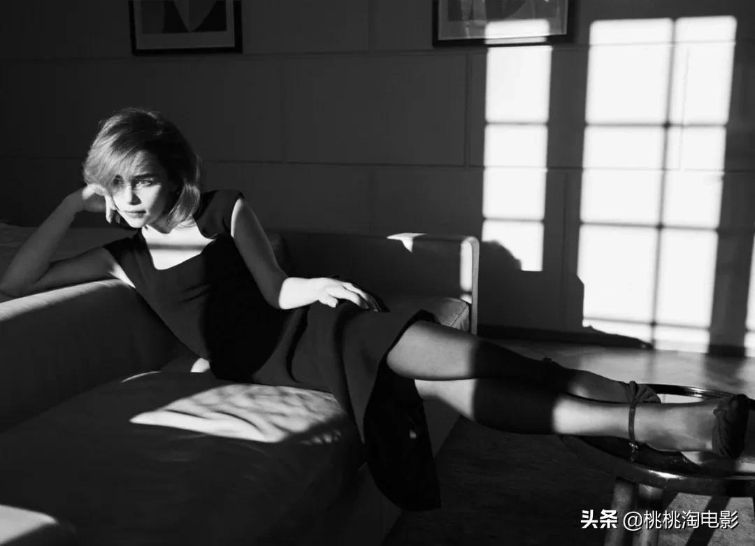 组图:想念她吗?“龙妈”艾米莉亚·克拉克杂志写真大片