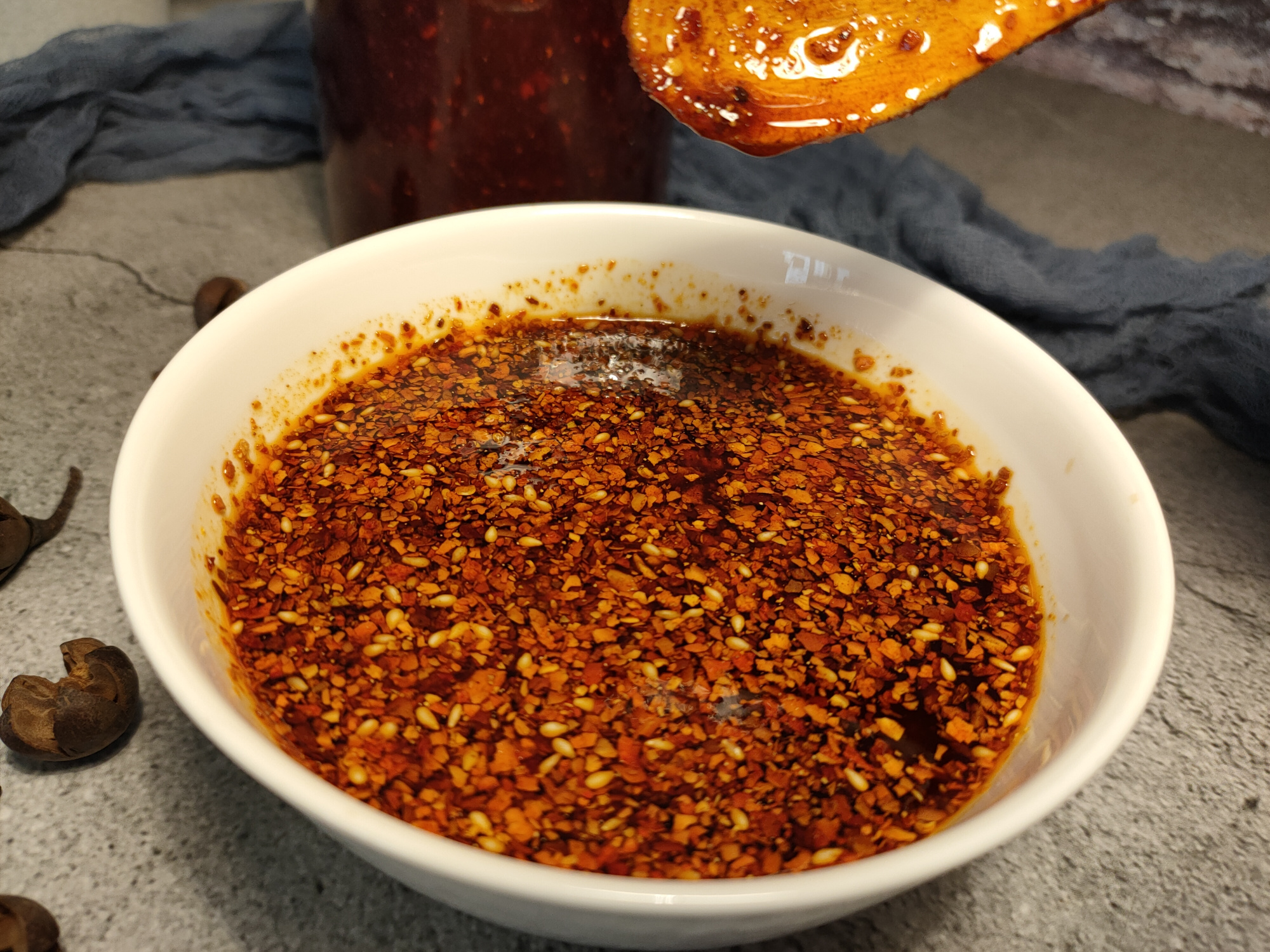 辣椒油想要好吃，可不是直接泼油那么简单，教你正确做法，香辣浓