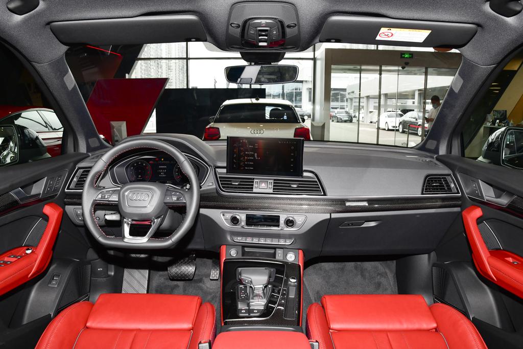 奥迪Q5L Sportback限时优惠6.74万 欢迎试乘试驾