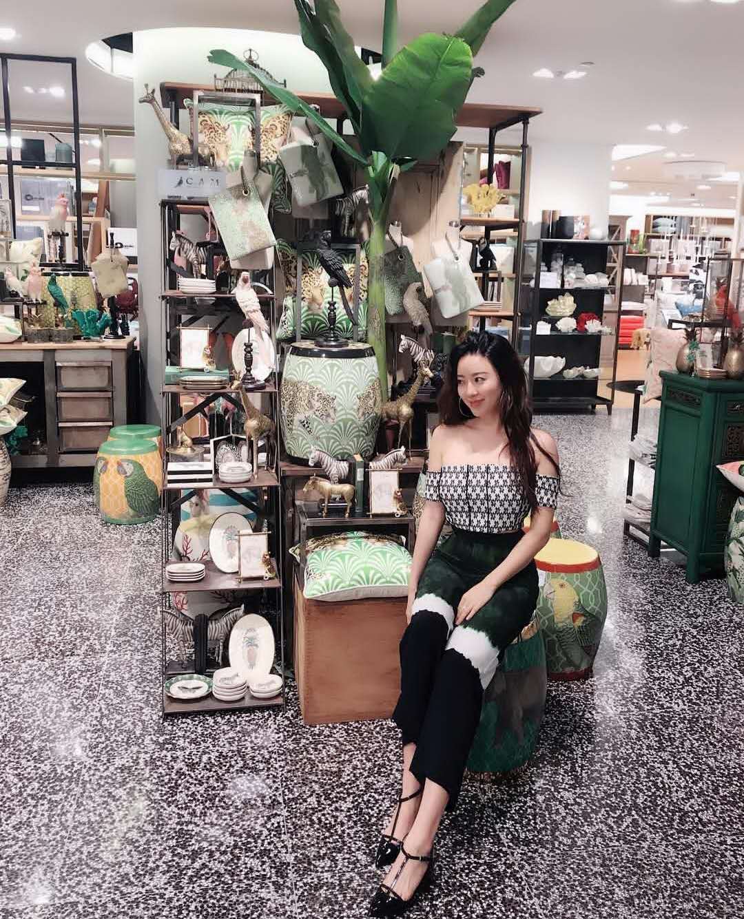 刘强东事件后，蒋娉婷火了，现在的她怎么样了