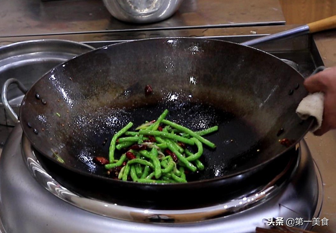 图片[6]-【干煸四季豆】做法步骤图 香辣脆嫩又入味-起舞食谱网