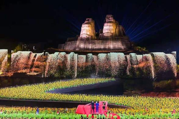 2021 spring late first big couplet platoon, the battle array caters to young audience, two big female round peak encounter