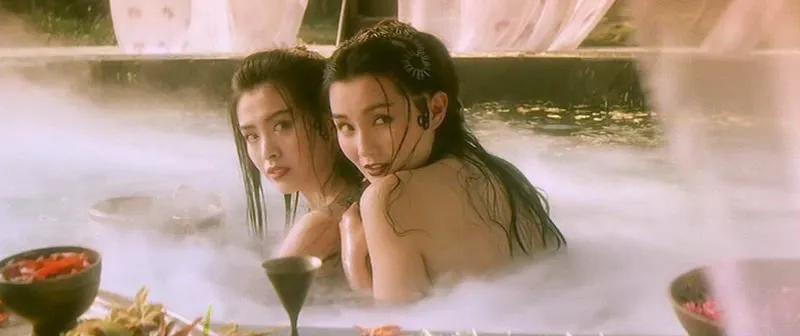 儿时《青蛇》5遍都没看明白，多年后才懂小青和法海在水里干的事