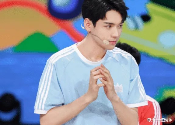 仝卓“自毁前程”后，《快本》火速找“接班人