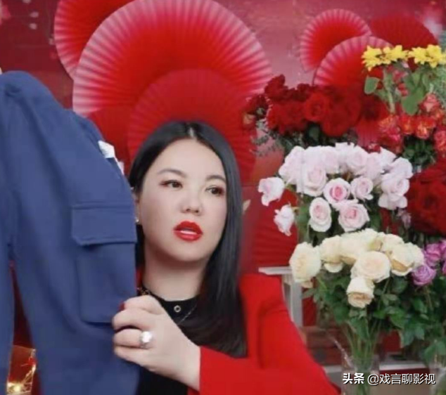 李湘直播事件不断发酵，遭全网抵制，教养全无再次被骂上热搜