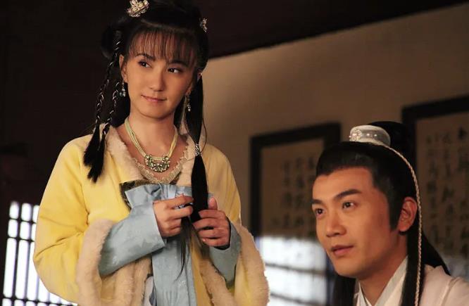 九版楚留香，郑少秋经典、最新版太辣眼，成功挽救朱孝天