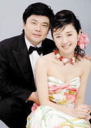 24岁进央视，32岁火炬手，娶BTV花旦春妮，“新国脸”刚强逆袭记