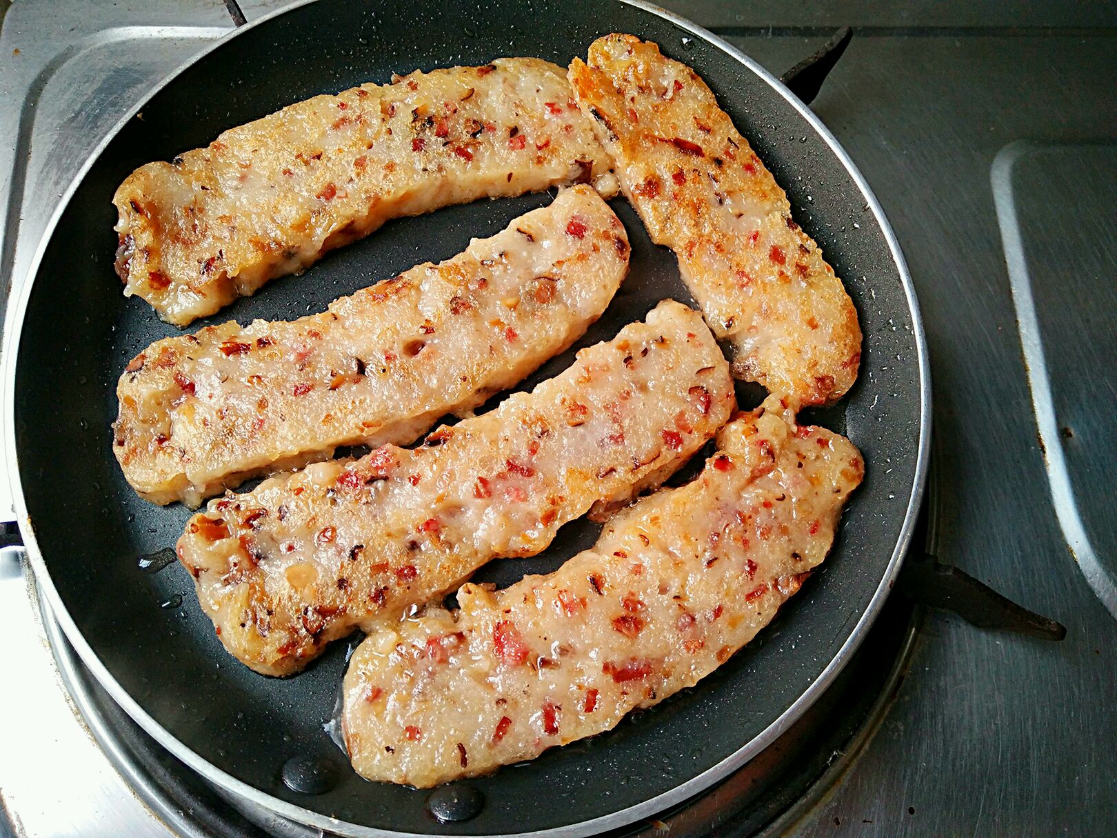 廣式蘿蔔糕，鹹甜軟糯、美味營養高，做法簡單，分分鐘就能學會