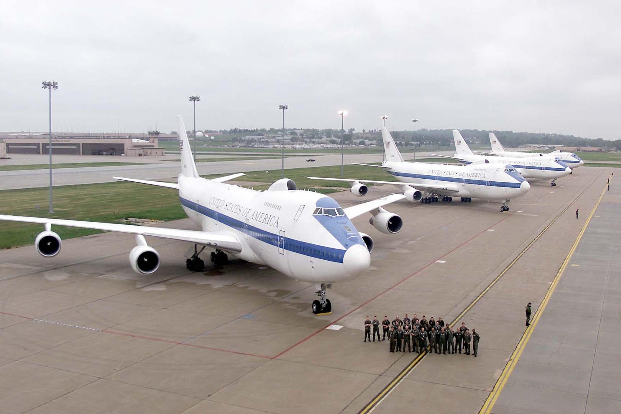 空军的好日子来了，中国战机普遍采用激光成型钛合金构件