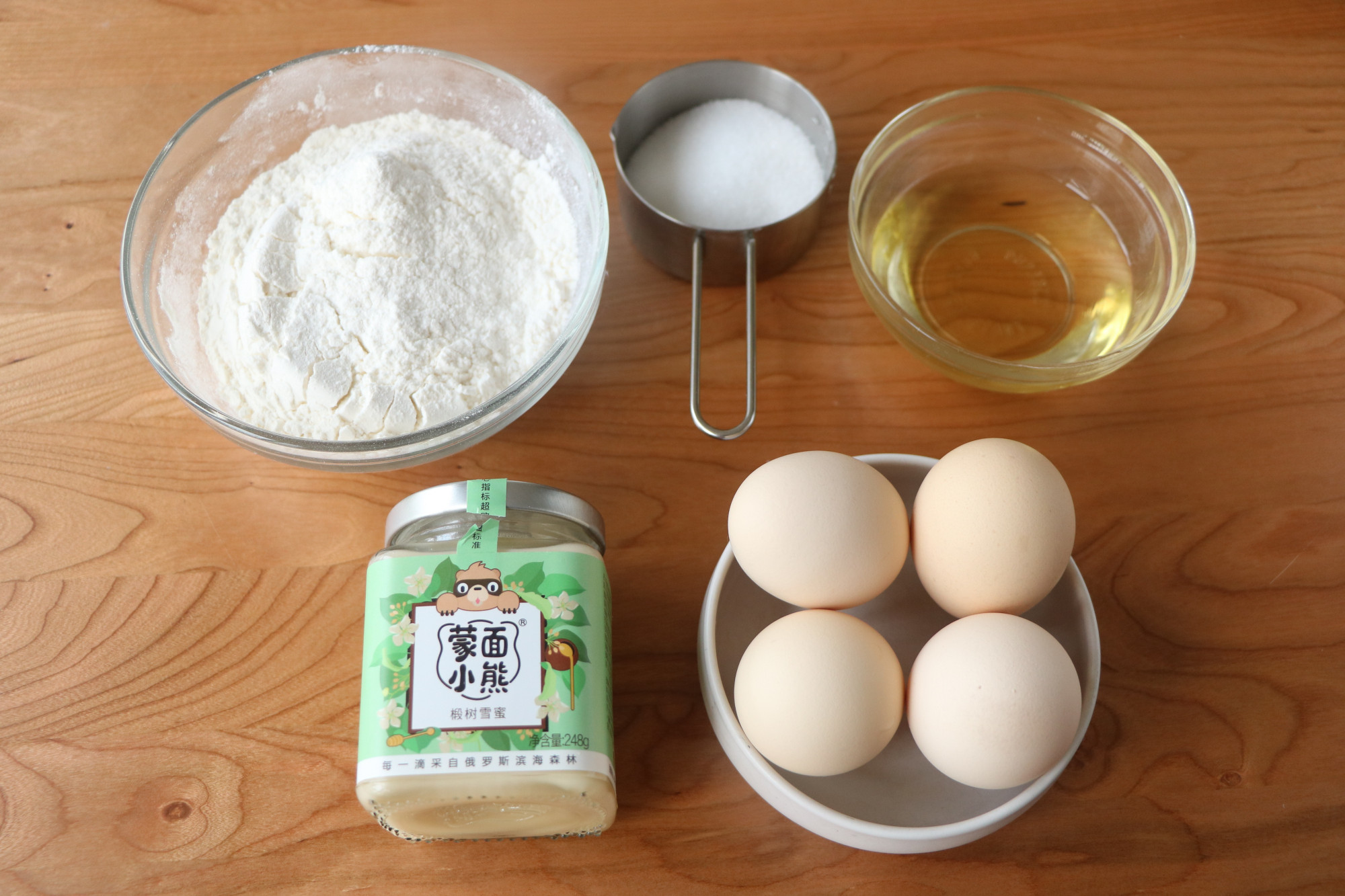 蜂蜜脆皮老式蛋糕，全都是兒時的味道，掌握技巧，在家做很簡單