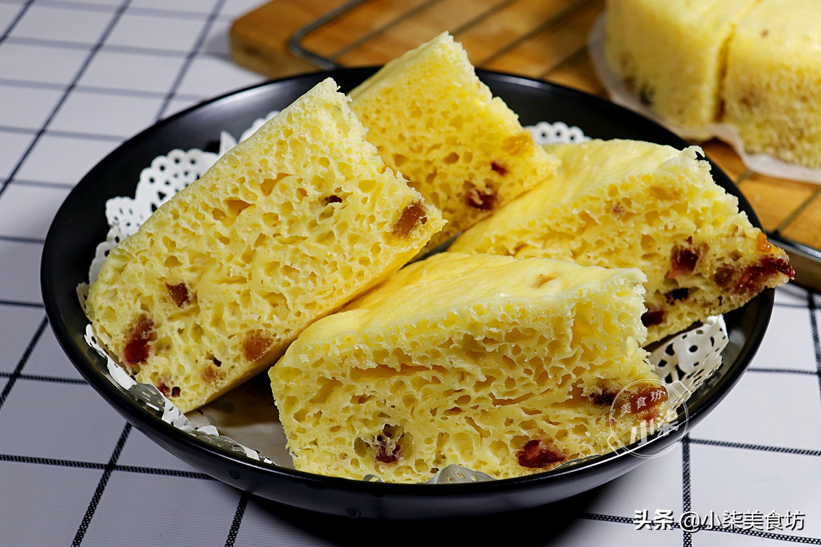 Fat cake lazy recipe, a bowl of flour 3 eggs, chopsticks a stir, soft and not collapse, super delicious