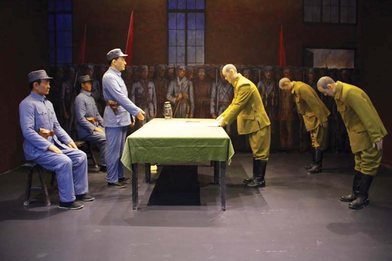 华中野战军4个纵队司令员，年龄最大者没军衔，