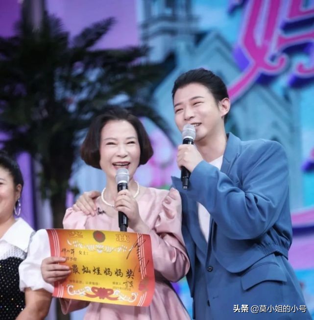 2021年形象坍塌的5位妈宝明星：没有一个该同情，都是自毁前程