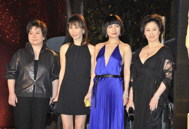 2020年末，回顾10位离世的港台名人，躲过疫情却