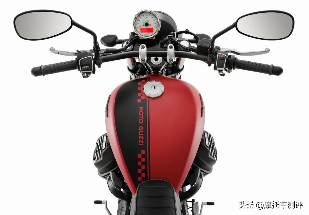 10.99万，2020 Moto Guzzi V9 Bobber尚新发售！