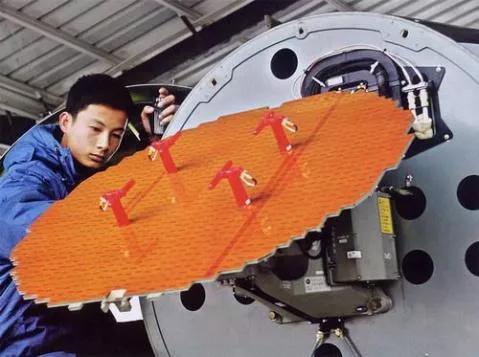 ���ʵ�AWG9�����й��״�ʵ�֡�������������׳��