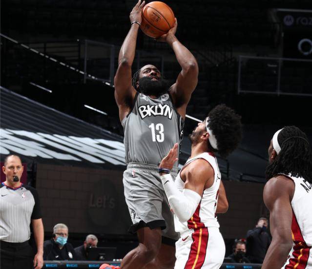 Minor details becomes angry 3 notch king emersion, think Harden will basket net just defends and be organized really? 