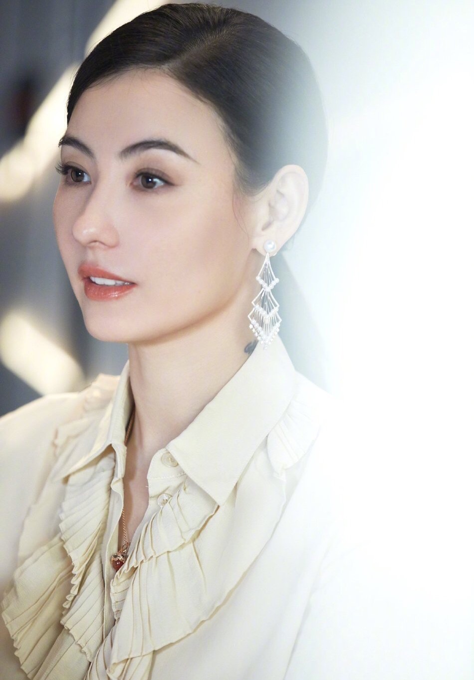 40岁张柏芝复出后变化真大！当上浪姐A到炸，风