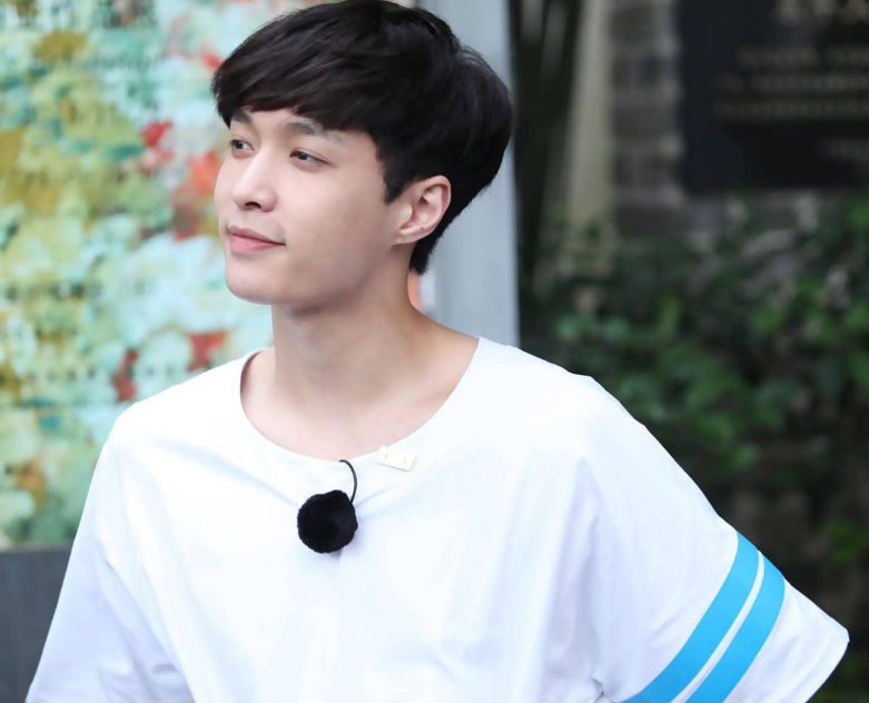 张艺兴官宣离开，留下的心愿牌让人感动，再见